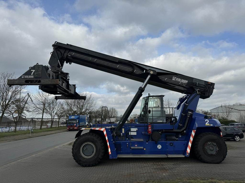 Kalmar DRG420-60S5 - Reach stacker: picture 1 Kalmar DRG420-60S5 - Reach stacker: picture 1