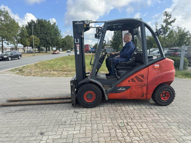 Linde H30D-02 - Diesel forklift: picture 1 Linde H30D-02 - Diesel forklift: picture 1