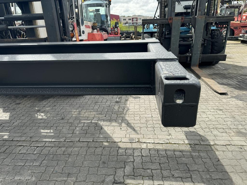 Traverse with Kranhaken - Material handling equipment: picture 2 Traverse with Kranhaken - Material handling equipment: picture 2