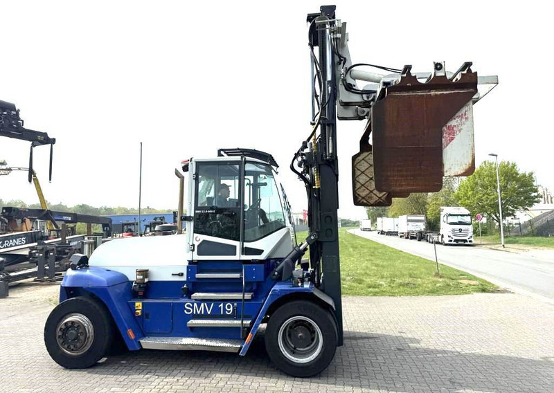 SMV 13,6-600C - Diesel forklift: picture 2 SMV 13,6-600C - Diesel forklift: picture 2