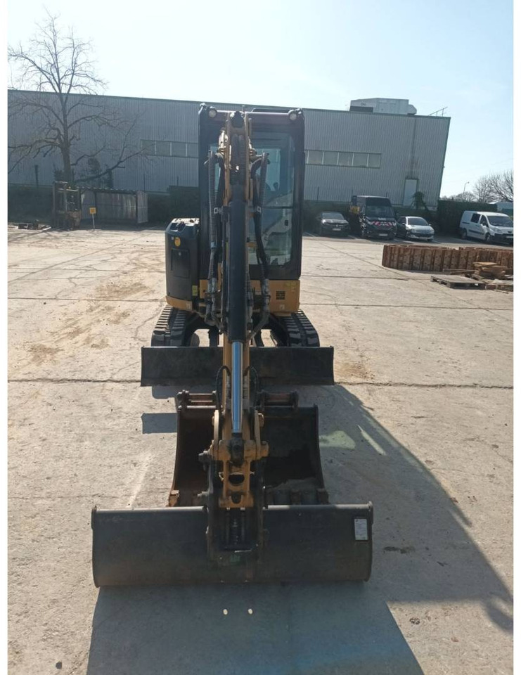 Crawler excavator CAT 302.7: picture 10