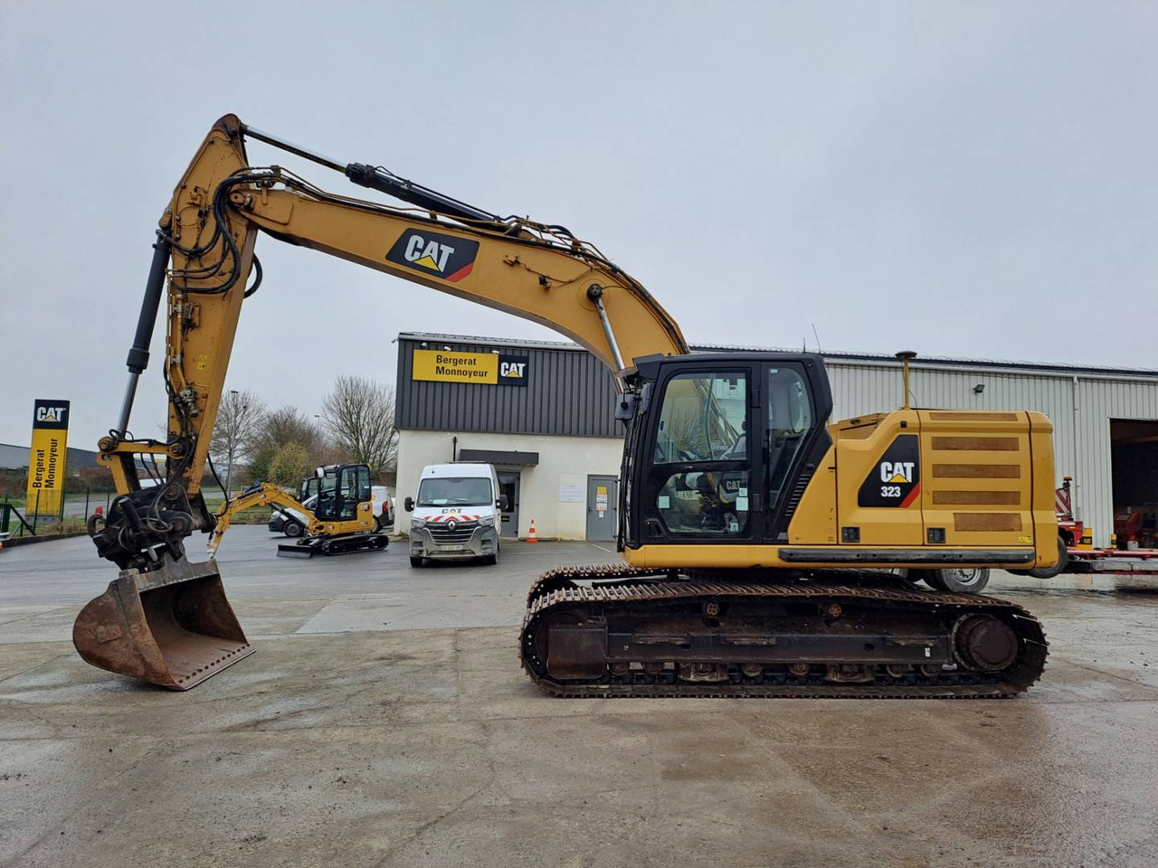 CAT 323 - Crawler excavator: picture 5 CAT 323 - Crawler excavator: picture 5