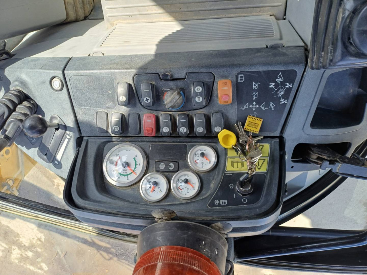 CAT 434E - Backhoe loader: picture 5 CAT 434E - Backhoe loader: picture 5