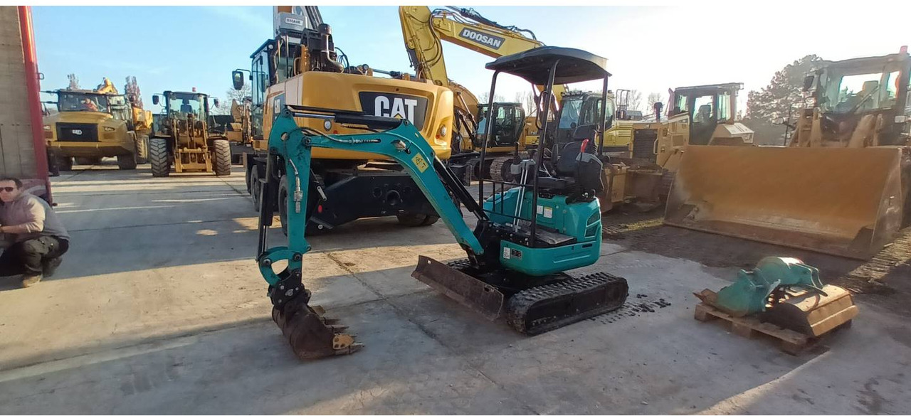 CAT ATTACHMENTS RM20-3KC - Crawler excavator: picture 1 CAT ATTACHMENTS RM20-3KC - Crawler excavator: picture 1
