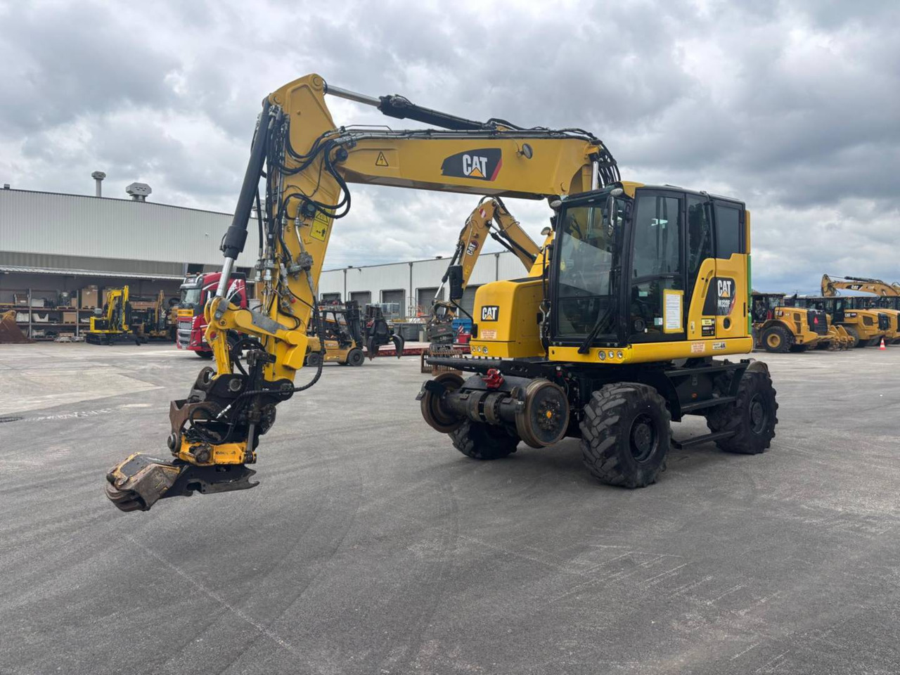 CAT M323F - Wheel excavator: picture 2 CAT M323F - Wheel excavator: picture 2
