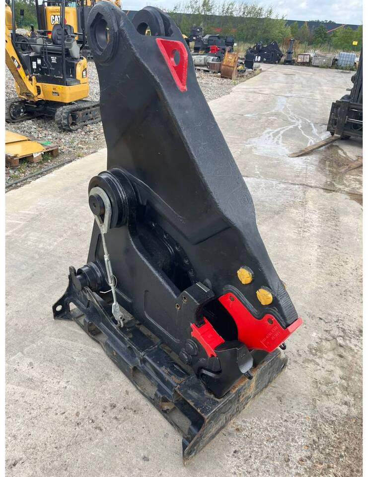 CAT MP324.J1B.CC - Demolition shears for Construction machinery: picture 2 CAT MP324.J1B.CC - Demolition shears for Construction machinery: picture 2