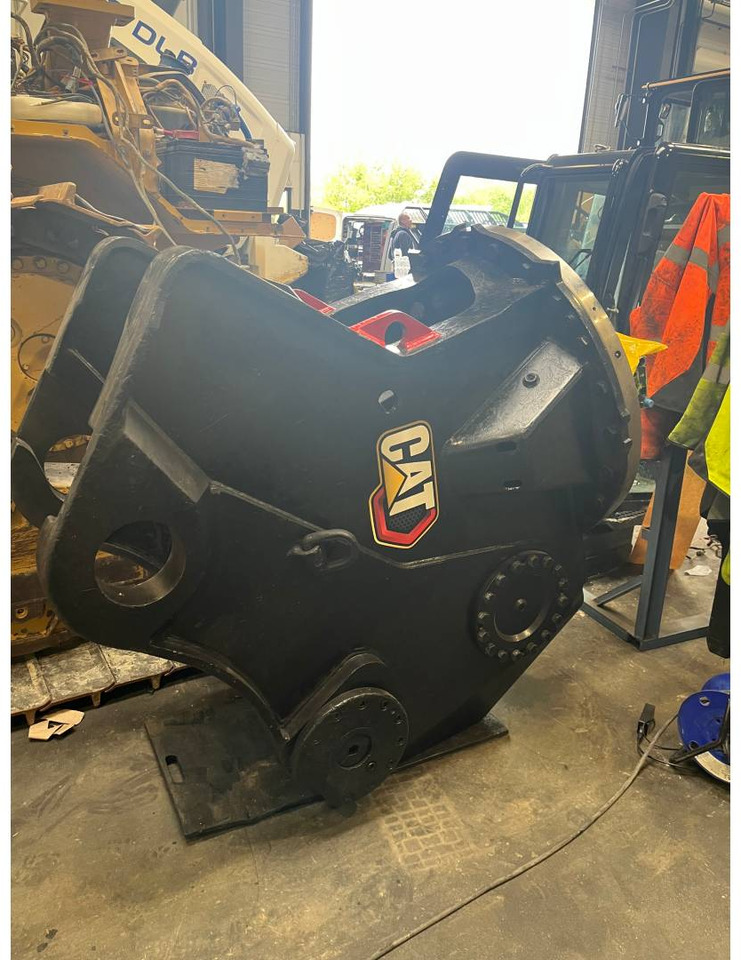 CAT MP345 - Demolition shears for Construction machinery: picture 2 CAT MP345 - Demolition shears for Construction machinery: picture 2