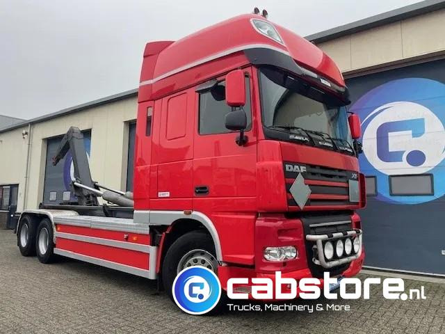 DAF XF 105 .460 FAS Euro 5 - 25 ton's Haakarmsysteem - Hooklift - Abrolkipper - Year 2006 - ANALOG TACHO - Hook lift truck: picture 3 DAF XF 105 .460 FAS Euro 5 - 25 ton's Haakarmsysteem - Hooklift - Abrolkipper - Year 2006 - ANALOG TACHO - Hook lift truck: picture 3