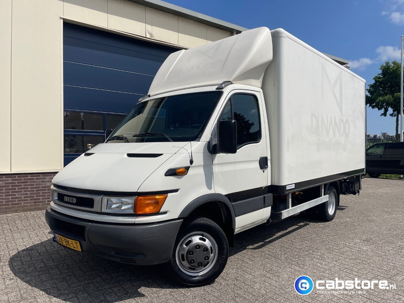 Iveco 40C 40C12 EURO 3 4x2 Bakwagen Euro 3 - Bouwjaar 2003 - APK tot 10-05-2026 -Handgeschakelde versnellingsbak - Box van: picture 2 Iveco 40C 40C12 EURO 3 4x2 Bakwagen Euro 3 - Bouwjaar 2003 - APK tot 10-05-2026 -Handgeschakelde versnellingsbak - Box van: picture 2