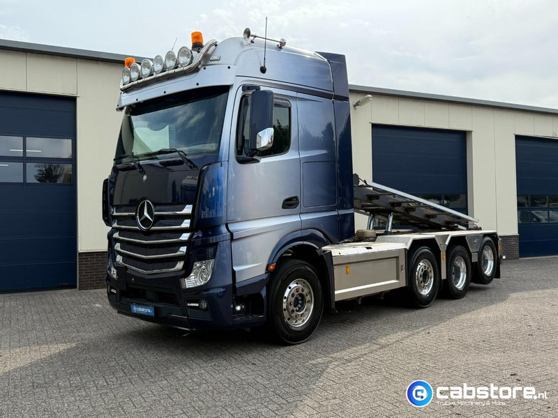 Mercedes-Benz ACTROS 3663 Euro 6 - 8x2 - RETARDER - Bouwjaar 09-2017 - 30 Ton's Container Kabelsysteem - Km 476.892 - Good condition - Cable system truck: picture 2 Mercedes-Benz ACTROS 3663 Euro 6 - 8x2 - RETARDER - Bouwjaar 09-2017 - 30 Ton's Container Kabelsysteem - Km 476.892 - Good condition - Cable system truck: picture 2