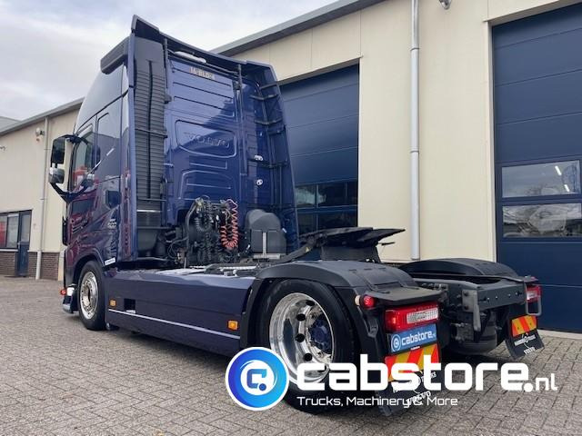 Volvo FH 500 4x2 Euro 6 - MEGA - Pneumatische Hefschotel - Bouwjaar 08-2018 - VEB+ Brake - Full Air - Globetrotter XL- NL Truck!! - Tractor unit: picture 3 Volvo FH 500 4x2 Euro 6 - MEGA - Pneumatische Hefschotel - Bouwjaar 08-2018 - VEB+ Brake - Full Air - Globetrotter XL- NL Truck!! - Tractor unit: picture 3