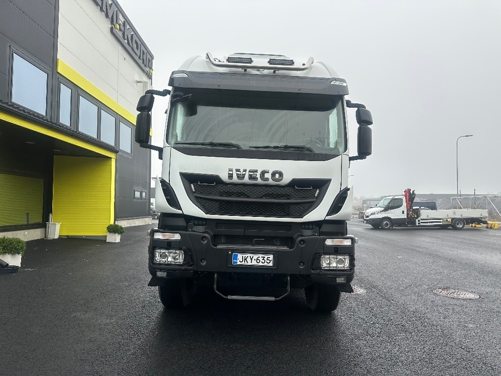 Iveco Trakker AT410T500 10x4 - Log truck: picture 2 Iveco Trakker AT410T500 10x4 - Log truck: picture 2