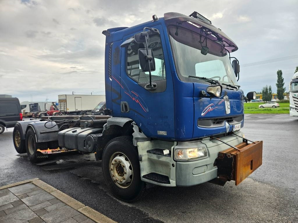 Renault Premium 320 tienhoitoauto  - Cab chassis truck: picture 2 Renault Premium 320 tienhoitoauto  - Cab chassis truck: picture 2