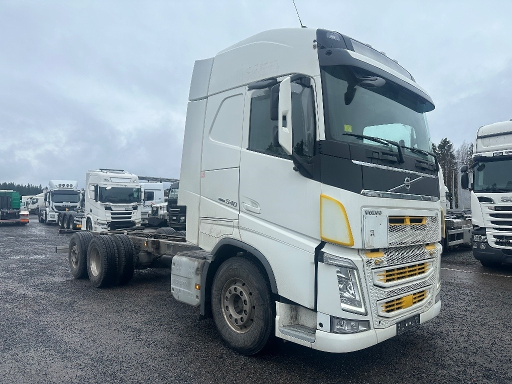 Volvo FH13 540 6x2*4 - Cab chassis truck: picture 2 Volvo FH13 540 6x2*4 - Cab chassis truck: picture 2