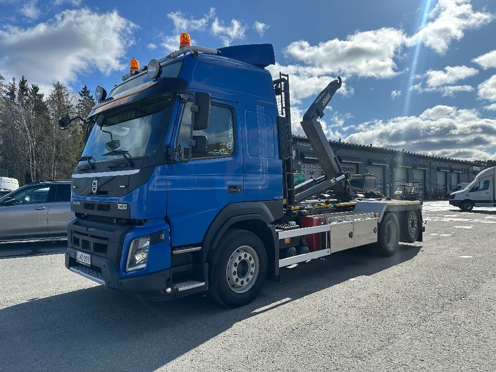 Volvo FMX 540 6x2*4 - Hook lift truck: picture 1 Volvo FMX 540 6x2*4 - Hook lift truck: picture 1