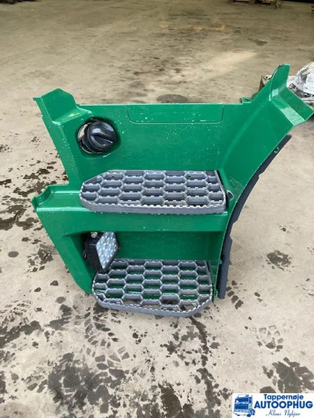 Scania forskærm P/N: 2297995 / 2599547 - Body and exterior for Truck: picture 4 Scania forskærm P/N: 2297995 / 2599547 - Body and exterior for Truck: picture 4