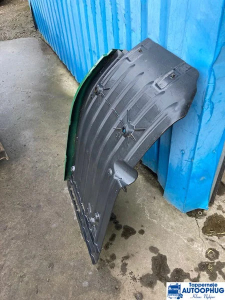 Scania forskærm P/N: 2297995 / 2599547 - Body and exterior for Truck: picture 2 Scania forskærm P/N: 2297995 / 2599547 - Body and exterior for Truck: picture 2