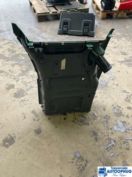 Scania trinkasse P/N: 2553994 / 2564609 - Body and exterior for Truck: picture 1 Scania trinkasse P/N: 2553994 / 2564609 - Body and exterior for Truck: picture 1