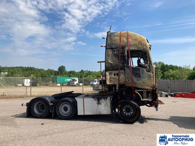Volvo FH460 6X2 - Tractor unit: picture 2 Volvo FH460 6X2 - Tractor unit: picture 2