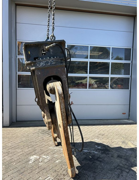 VTN HP21 - Demolition shears for Construction machinery: picture 2 VTN HP21 - Demolition shears for Construction machinery: picture 2