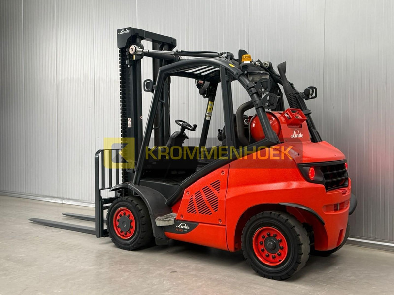 Linde H 40 T-02 - LPG forklift: picture 3 Linde H 40 T-02 - LPG forklift: picture 3