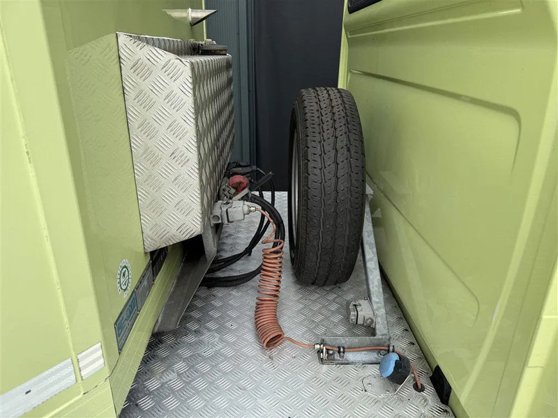 Leasing of Mercedes-Benz Sprinter 519 BE Trekker 3250 KG laadvermogen Dhollandia Laadklep Mercedes-Benz Sprinter 519 BE Trekker 3250 KG laadvermogen Dhollandia Laadklep: picture 17 Leasing of Mercedes-Benz Sprinter 519 BE Trekker 3250 KG laadvermogen Dhollandia Laadklep Mercedes-Benz Sprinter 519 BE Trekker 3250 KG laadvermogen Dhollandia Laadklep: picture 17