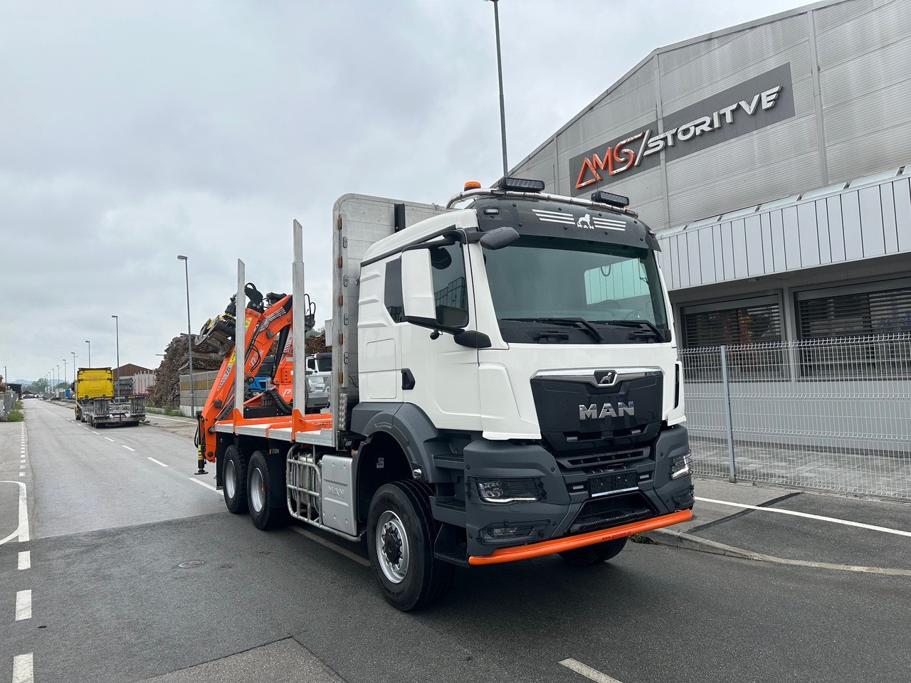 MAN TGS 33.520 6X6 BL intarder PENZ 12Z - Log truck: picture 1 MAN TGS 33.520 6X6 BL intarder PENZ 12Z - Log truck: picture 1