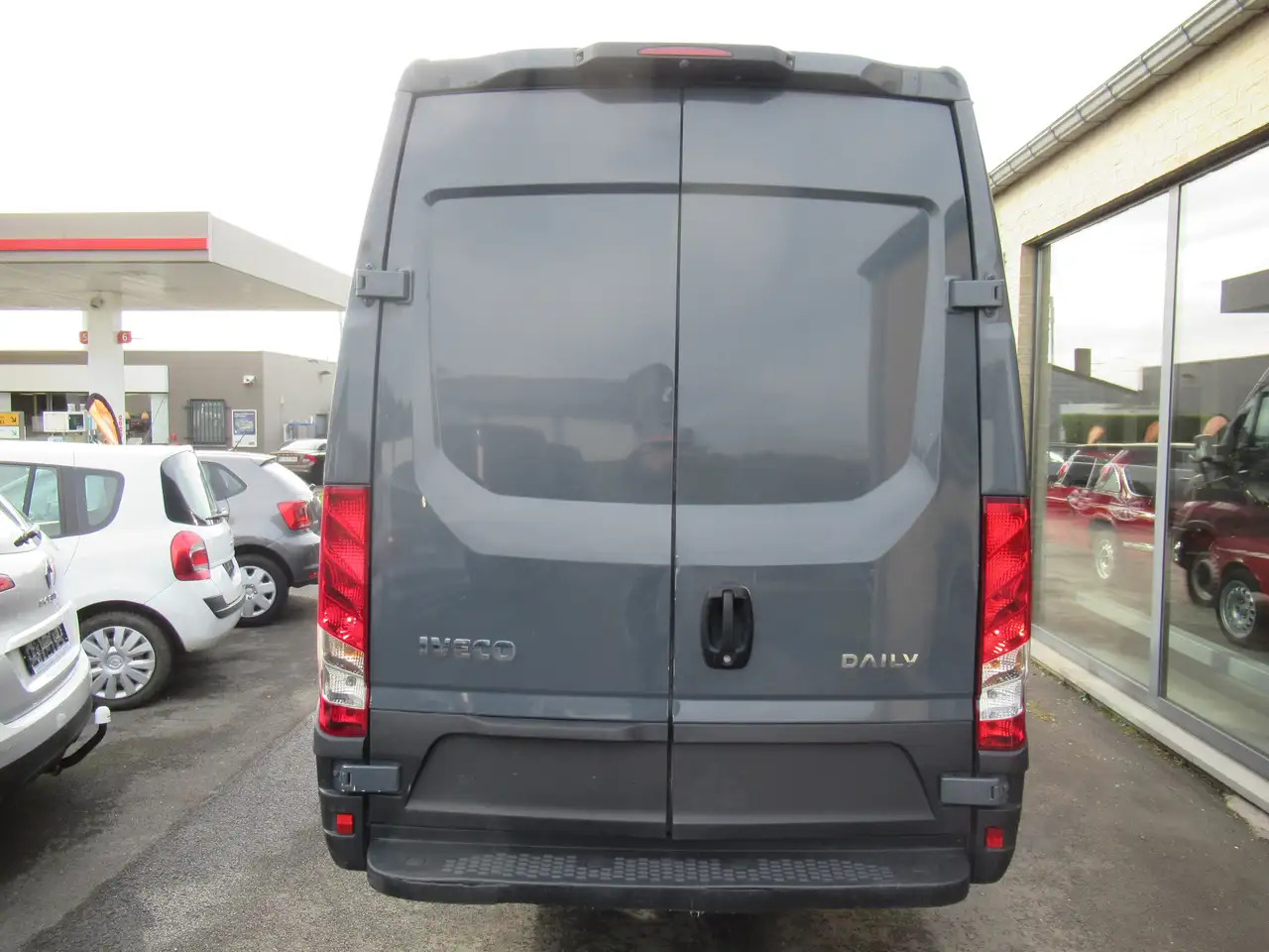 Iveco Daily L3h2 clim 23000€+tva/btw - Panel van: picture 4 Iveco Daily L3h2 clim 23000€+tva/btw - Panel van: picture 4