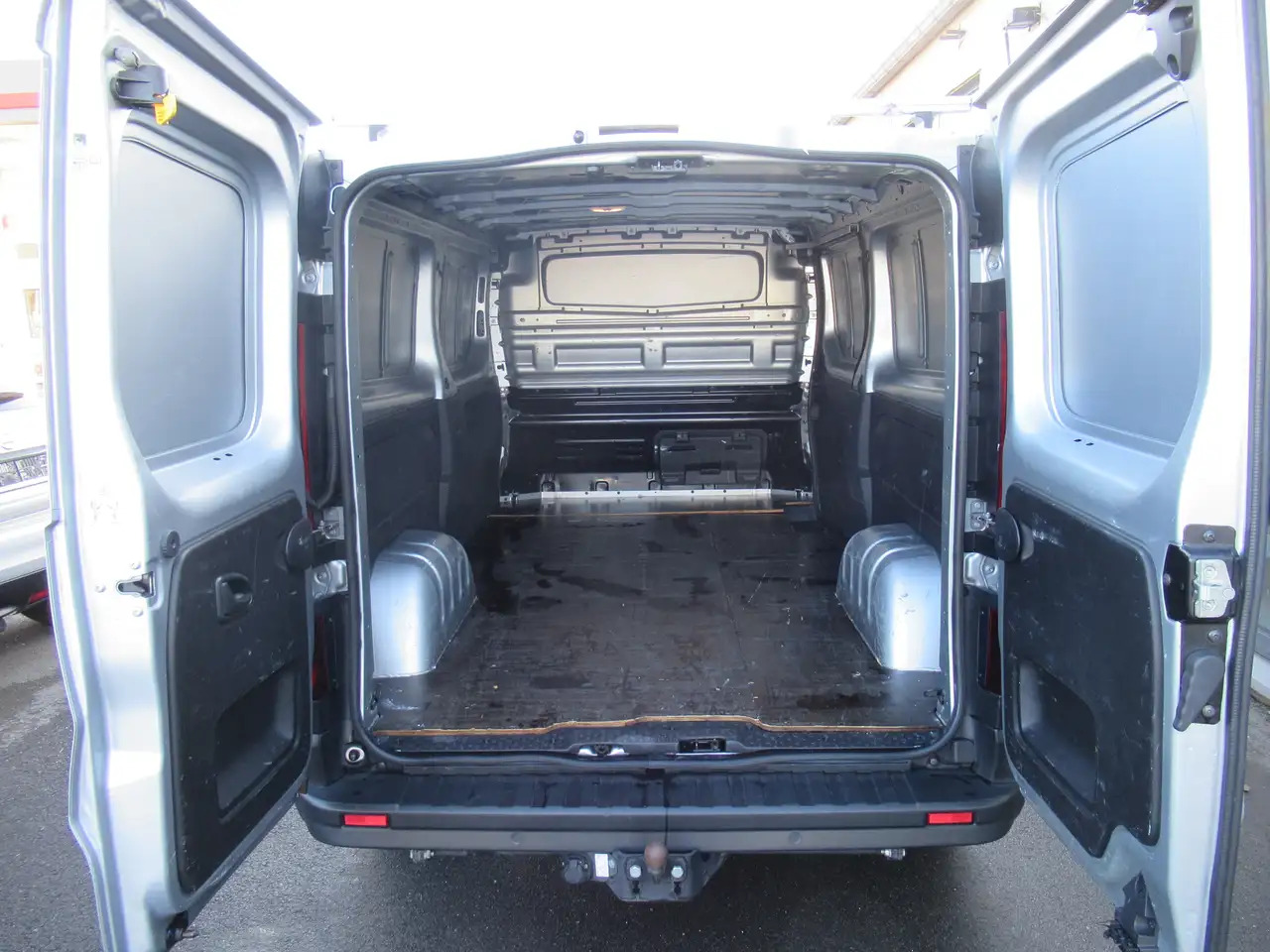 Nissan Primastar L2 150CV airco cruise navi cam 17900€+tva/btw - Panel van: picture 5 Nissan Primastar L2 150CV airco cruise navi cam 17900€+tva/btw - Panel van: picture 5