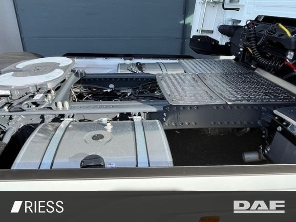 Tractor unit DAF XG 530 FT Alcoa Leder Vollluft Standklima: picture 6