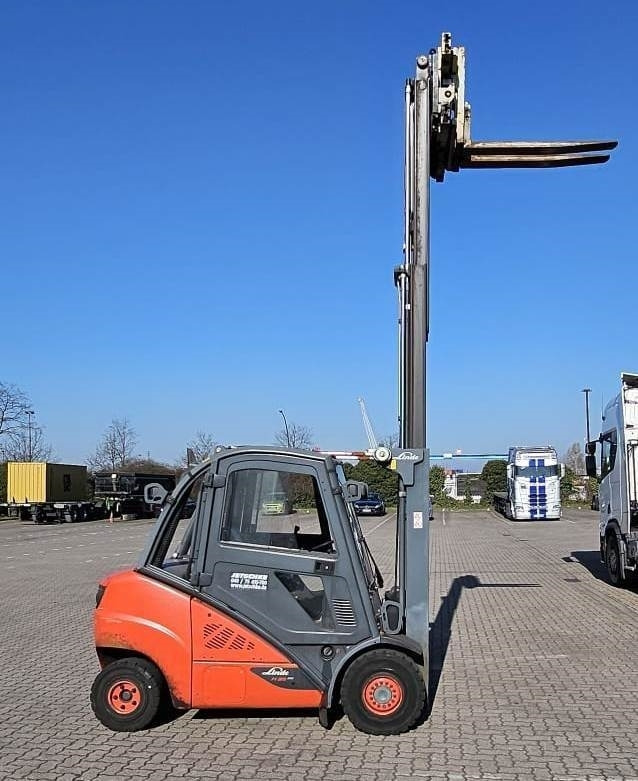 Linde H35D-02 - Diesel forklift: picture 3 Linde H35D-02 - Diesel forklift: picture 3