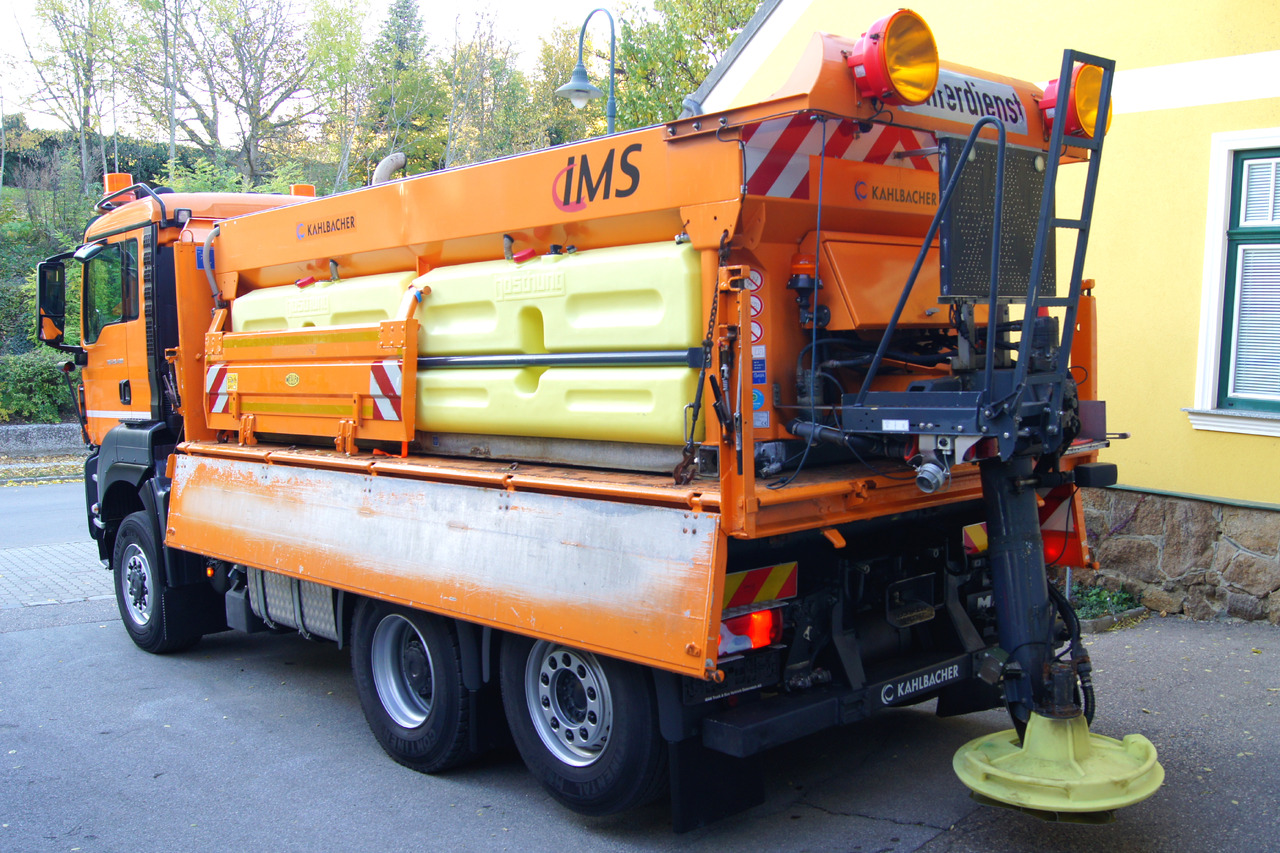 MAN TGS 28.400 6x4-4 BL /Winterdienst/Streuer/Schneepflug - Snow removal vehicle: picture 4 MAN TGS 28.400 6x4-4 BL /Winterdienst/Streuer/Schneepflug - Snow removal vehicle: picture 4