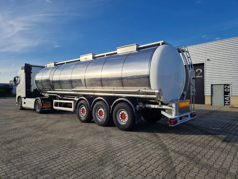 Feldbinder 38000 liter 3 kamer tankoplegger met CIP Leiding - Tank semi-trailer: picture 2 Feldbinder 38000 liter 3 kamer tankoplegger met CIP Leiding - Tank semi-trailer: picture 2