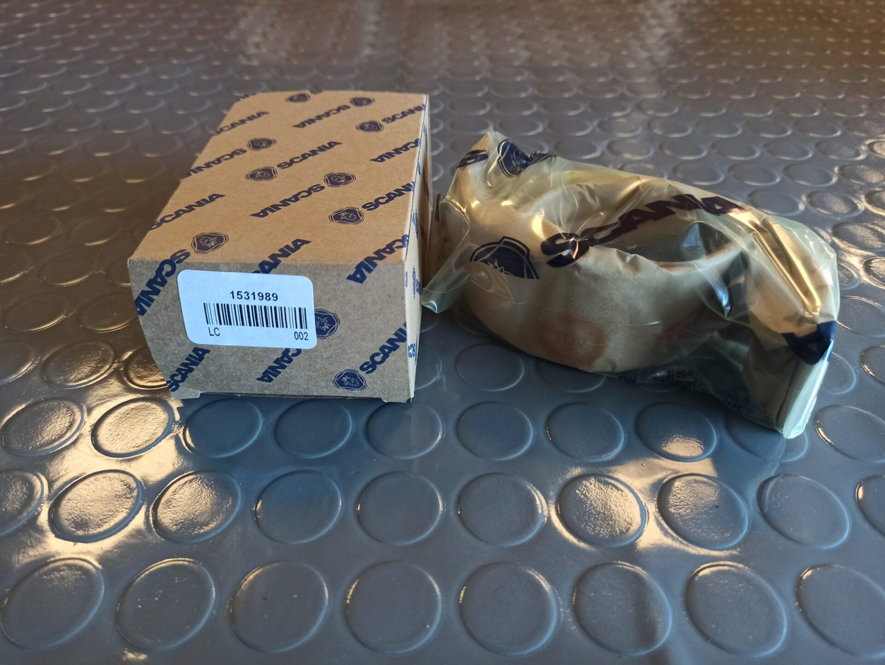 SCANIA CONNECTING ROD BEARING - 1531989 - Connecting rod for Truck: picture 1 SCANIA CONNECTING ROD BEARING - 1531989 - Connecting rod for Truck: picture 1