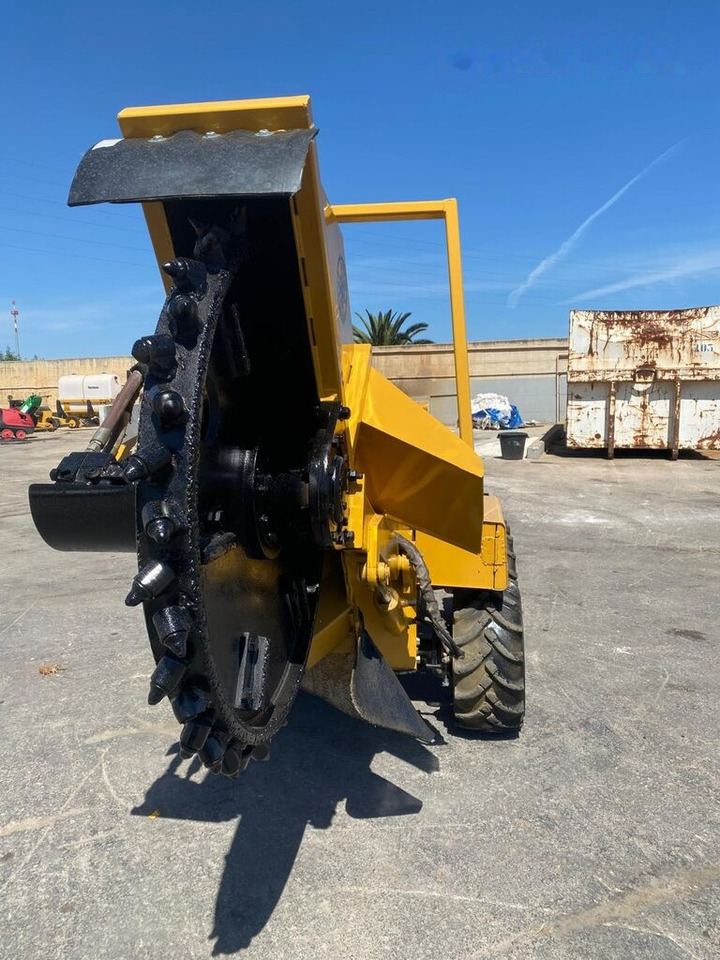 Vermeer RT450 - Trencher: picture 2 Vermeer RT450 - Trencher: picture 2