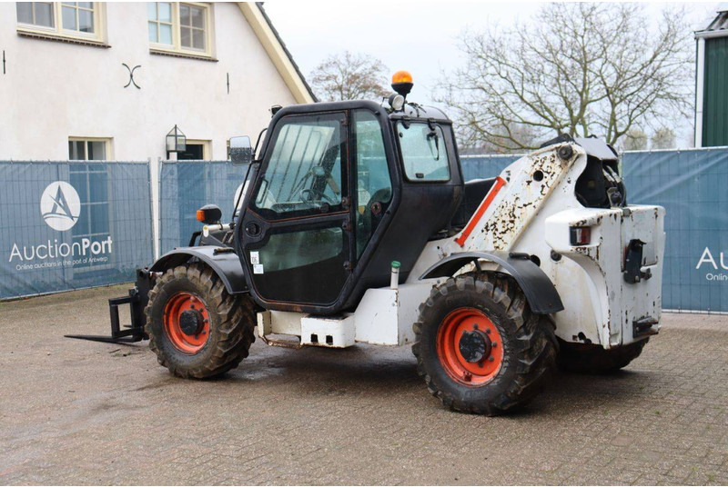 Bobcat T3571 - Telescopic handler: picture 3 Bobcat T3571 - Telescopic handler: picture 3