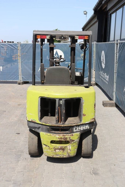 Clark CGP25H - Diesel forklift: picture 4 Clark CGP25H - Diesel forklift: picture 4