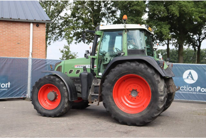Fendt 716 VARIO - Farm tractor: picture 3 Fendt 716 VARIO - Farm tractor: picture 3