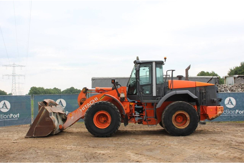 Hitachi ZW250 - Wheel loader: picture 2 Hitachi ZW250 - Wheel loader: picture 2