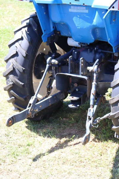 Farm tractor Iseki TA210: picture 18