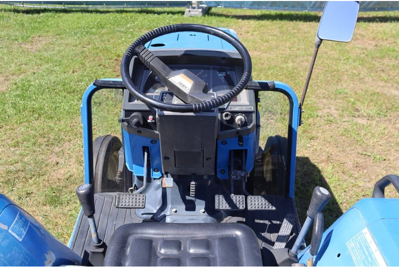 Farm tractor Iseki TA210: picture 20