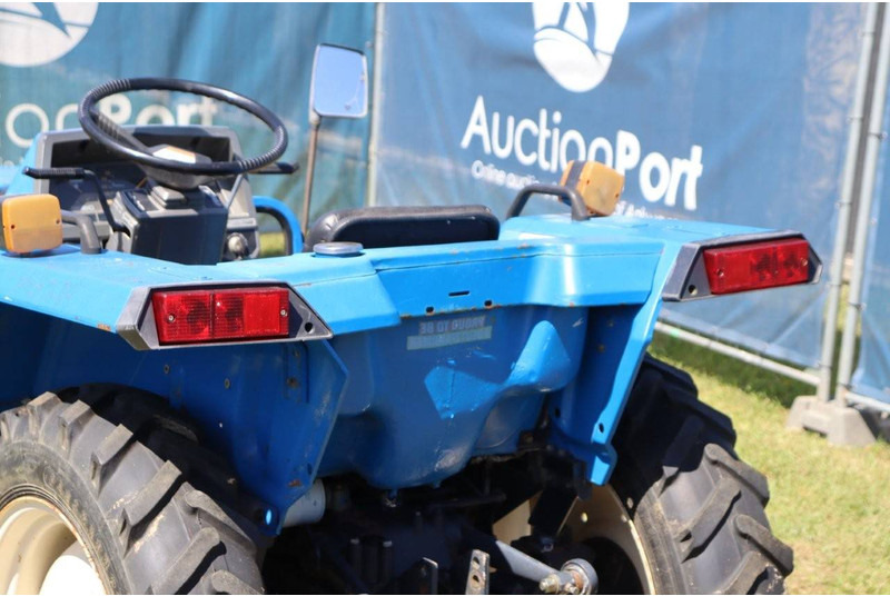 Farm tractor Iseki TA210: picture 15