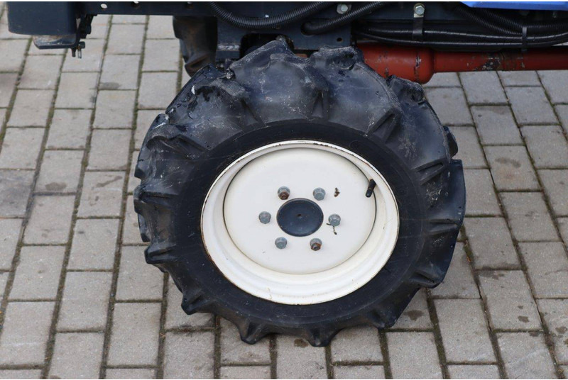 Farm tractor Iseki TM 3265: picture 14