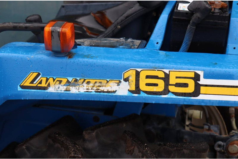 Farm tractor Iseki TU165F: picture 15