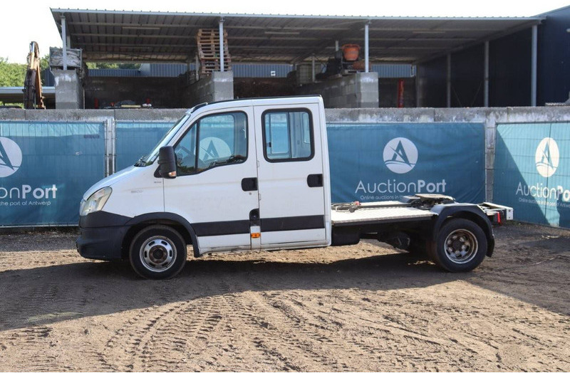 Iveco 35C17 - Cab chassis truck: picture 1 Iveco 35C17 - Cab chassis truck: picture 1