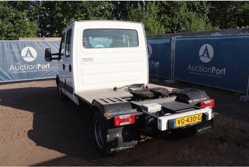 Iveco 35C17 - Cab chassis truck: picture 5 Iveco 35C17 - Cab chassis truck: picture 5