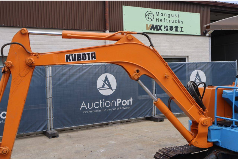 Mini excavator Kubota KH-033: picture 13