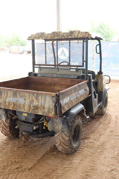 Kubota RTV900 - Golf cart: picture 5 Kubota RTV900 - Golf cart: picture 5