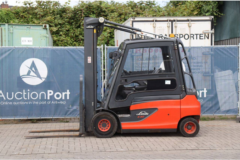 Linde E30L-01 - Electric forklift: picture 2 Linde E30L-01 - Electric forklift: picture 2