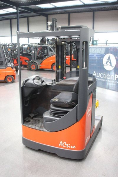 Linde R14 - Reach truck: picture 5 Linde R14 - Reach truck: picture 5